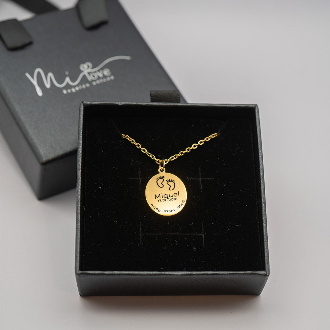 Collar Personalizado Ovalado Nacimiento Baño Oro 18k