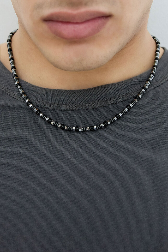 Collar de Hombre con Dijes y Cuentas Negro y Plata