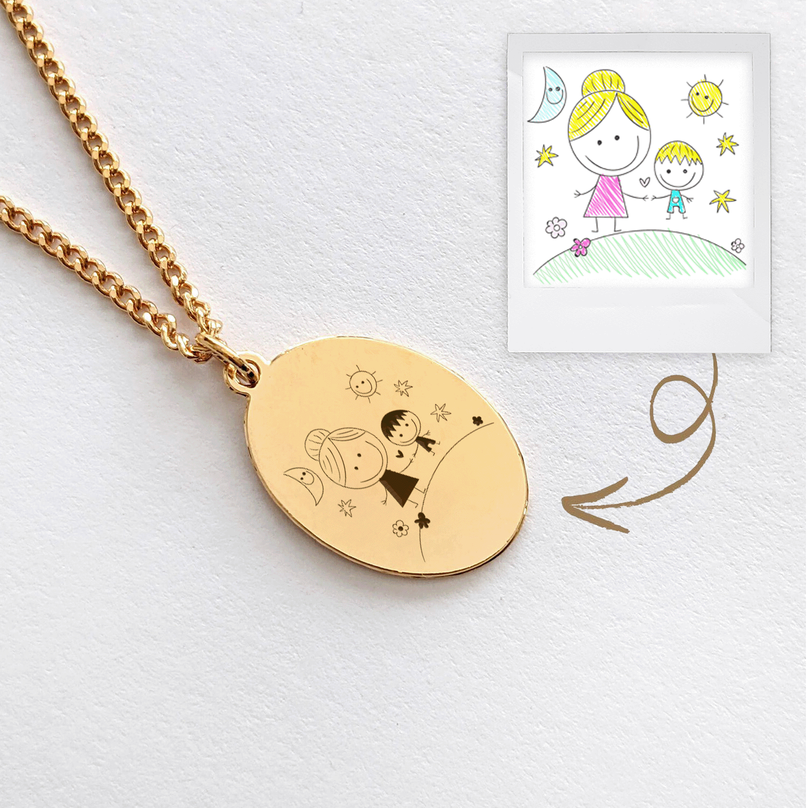 Colar Oval Personalizado com Desenhos Banhados a Ouro 18k